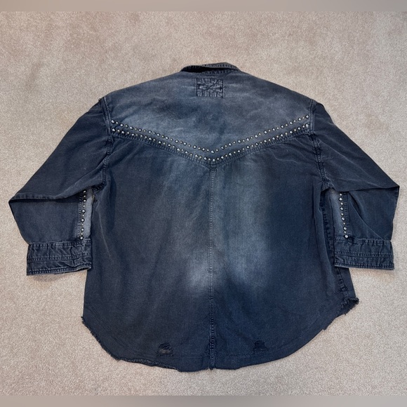 💥💥SALE!!💥💥 FP Studded Black Denim Light Jacket Shacket Washed Black never worn - Picture 5 of 8